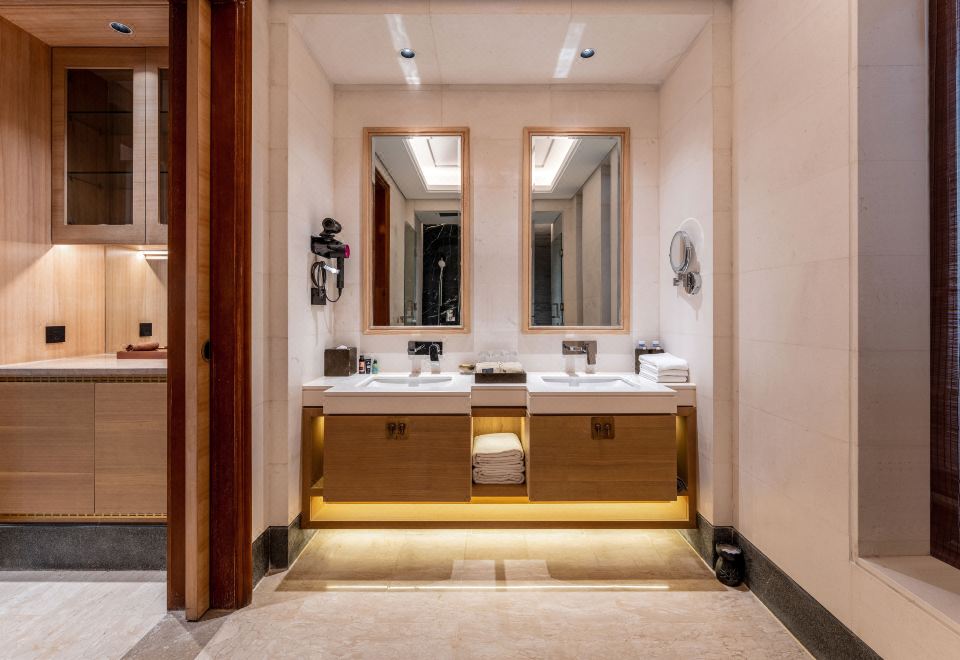 汤苑家庭套房（室外庭院私汤）