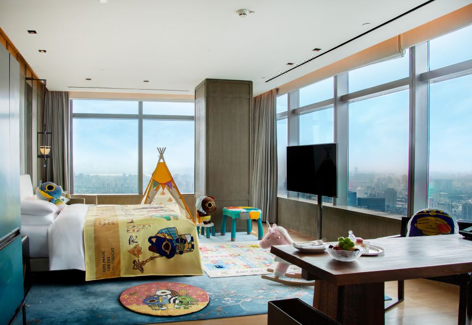 Park Hyatt HangzhouEgyptian Theme Family Deluxe Room
