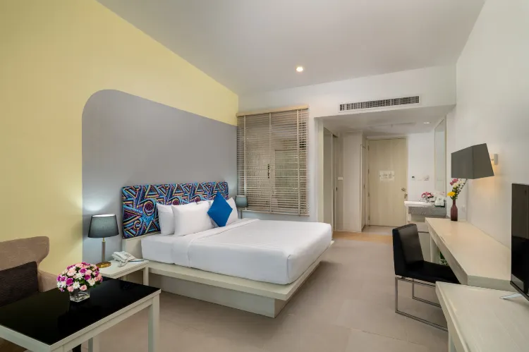 ห้องดีลักซ์ พร้อมวิวสระว่ายน้ำ