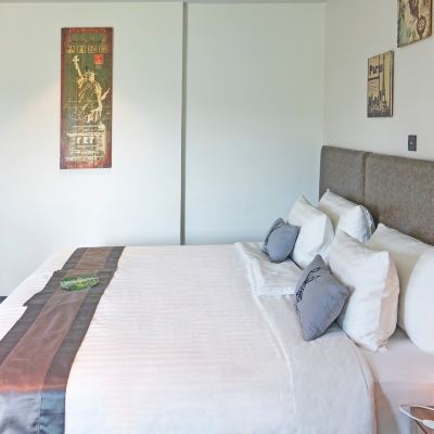 豪華雙人床房 芭堤雅T酒店 （SHA Extra Plus）優惠