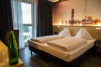 Pannonia Tower Hotel di 
