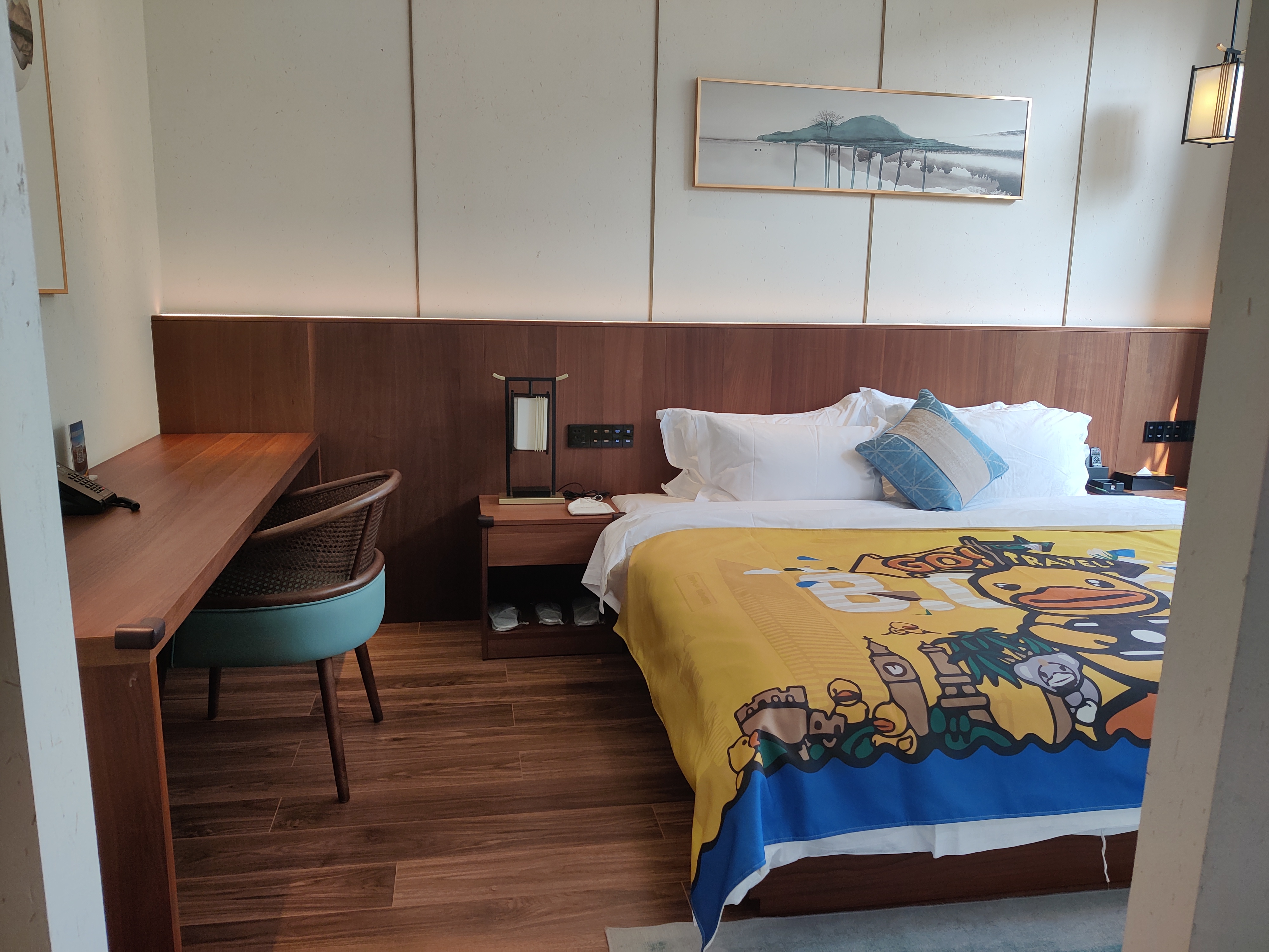 亲子主题私汤三床套房（私人温泉泡池）