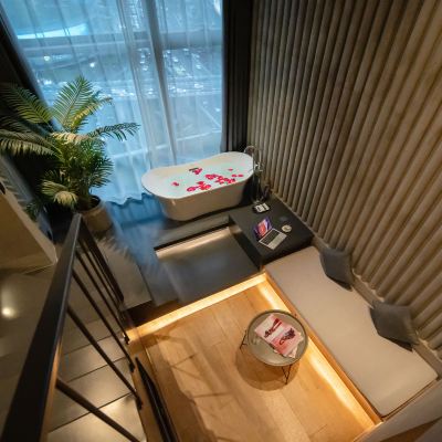 Loft｜尊享簡約浴缸房 悠舍S·Loft飯店（重慶觀音橋步行街店）優惠