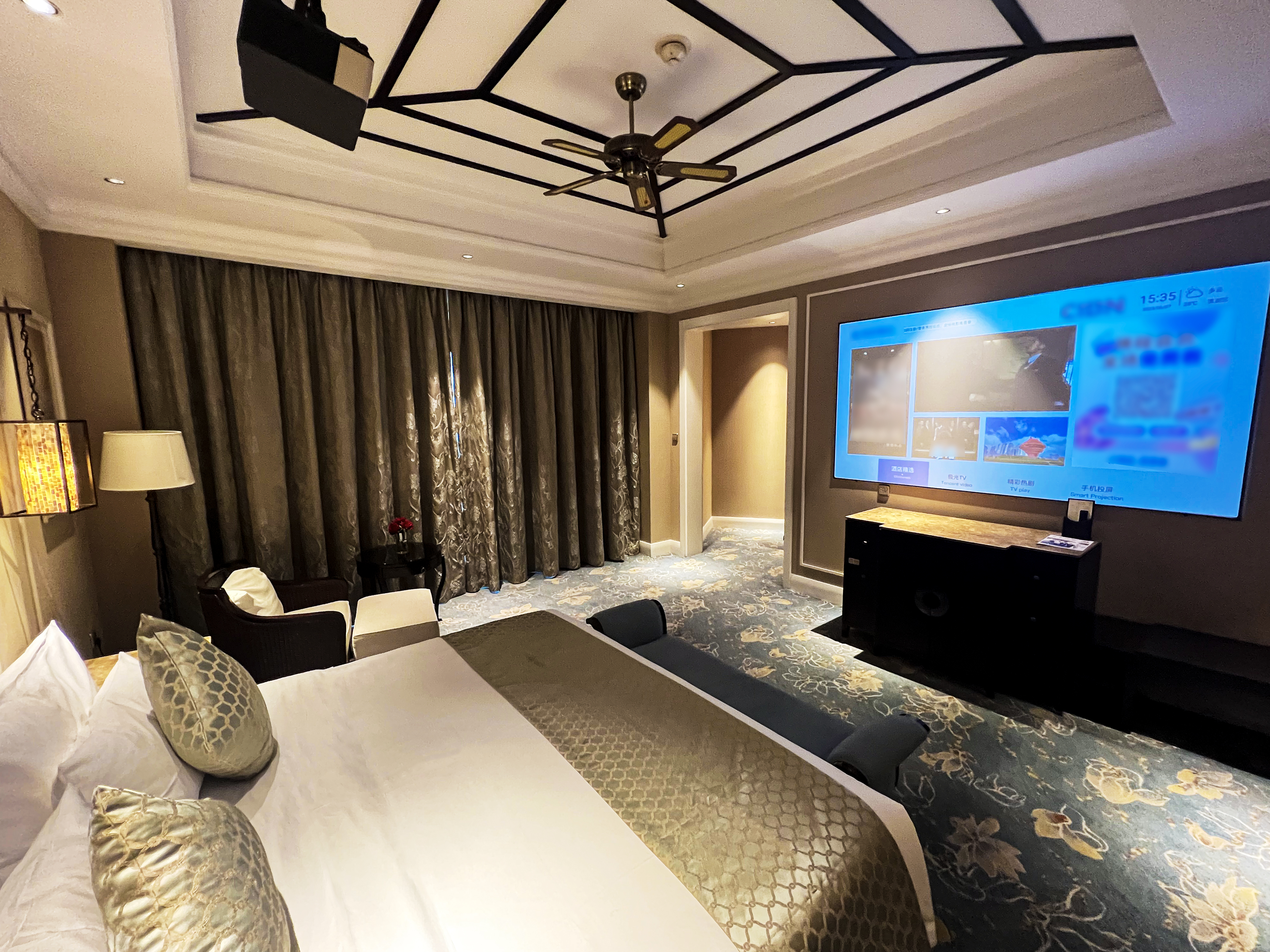 影音臻享園景大床房