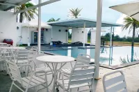 The Louts Villa
