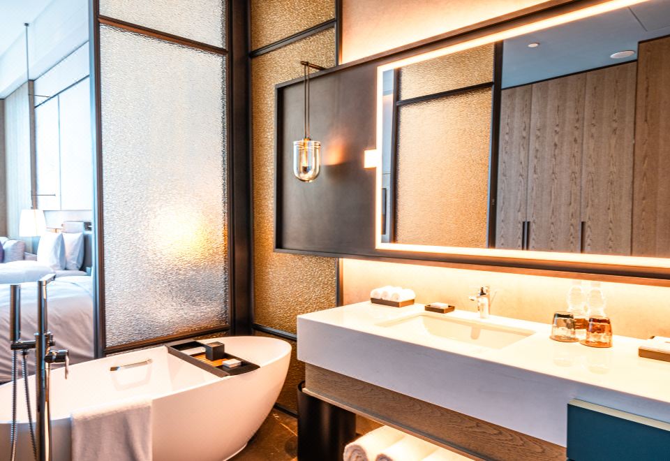 行政双床房|静谧云端坐拥璀璨夜景|舒适商务办公