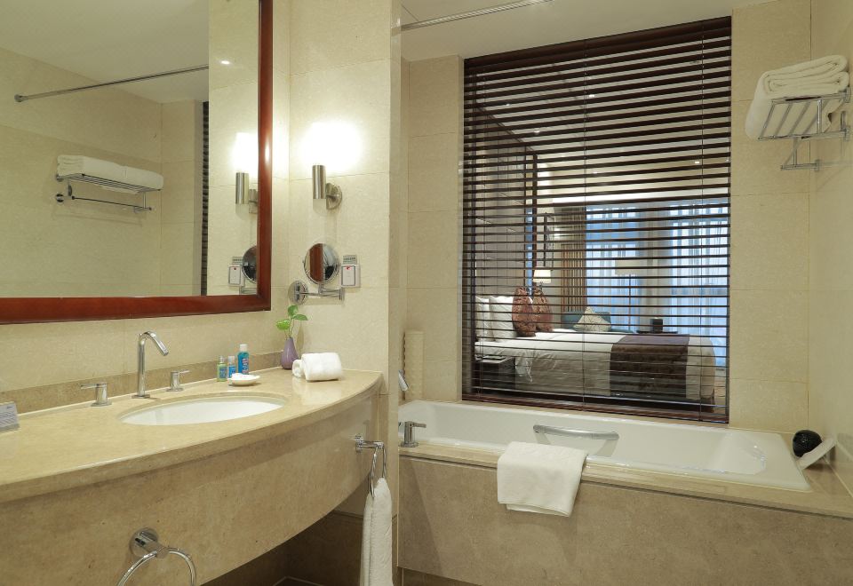 高级套房（会客厅+主客独立双衞浴+浴缸）