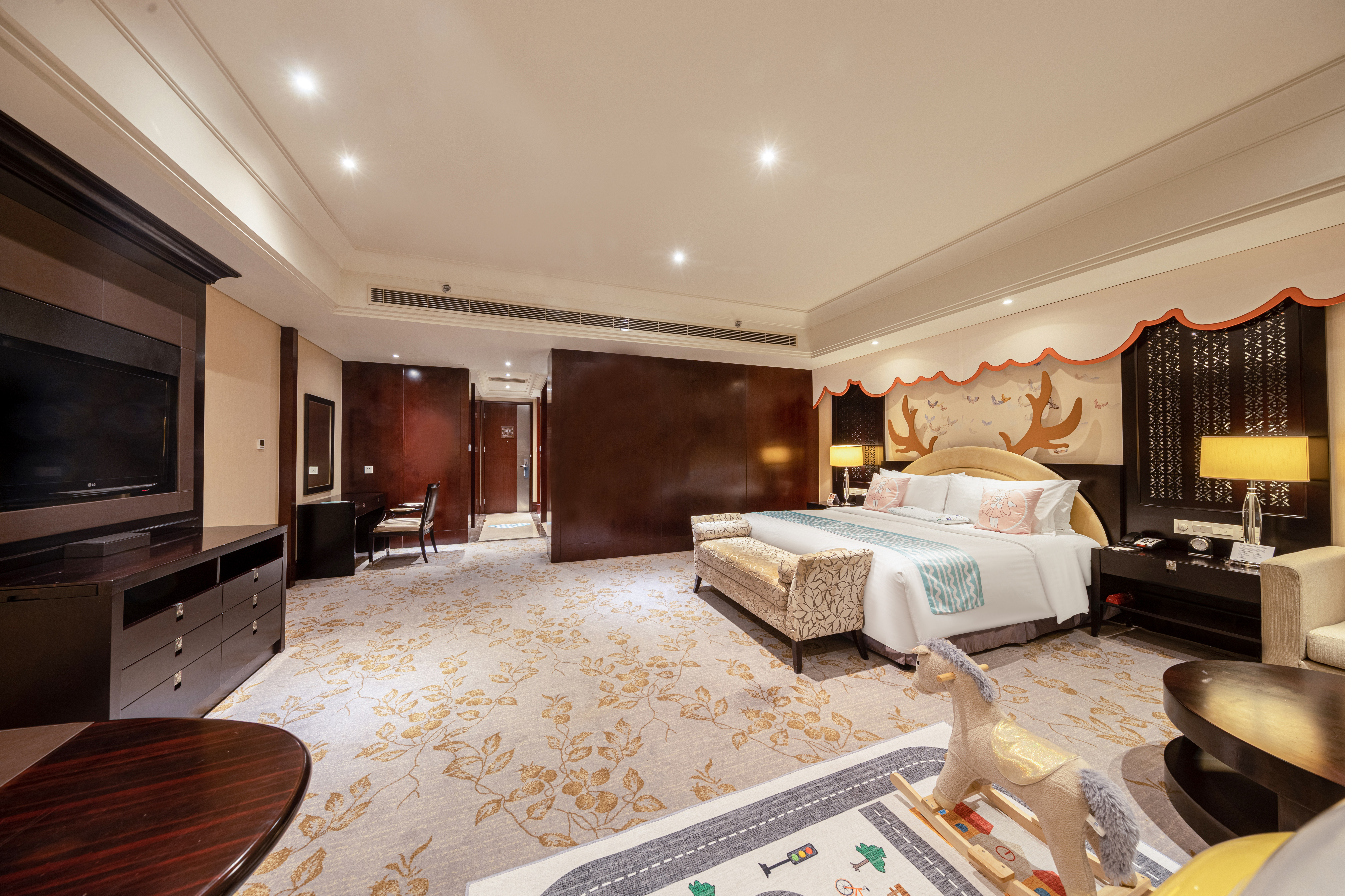 糖果飞屋亲子家庭大床房