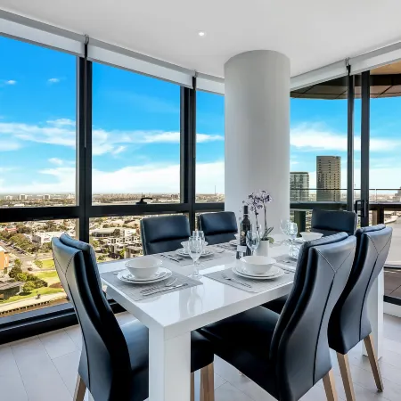 Melbourne Lifestyle Apartments - Best Views on Collins