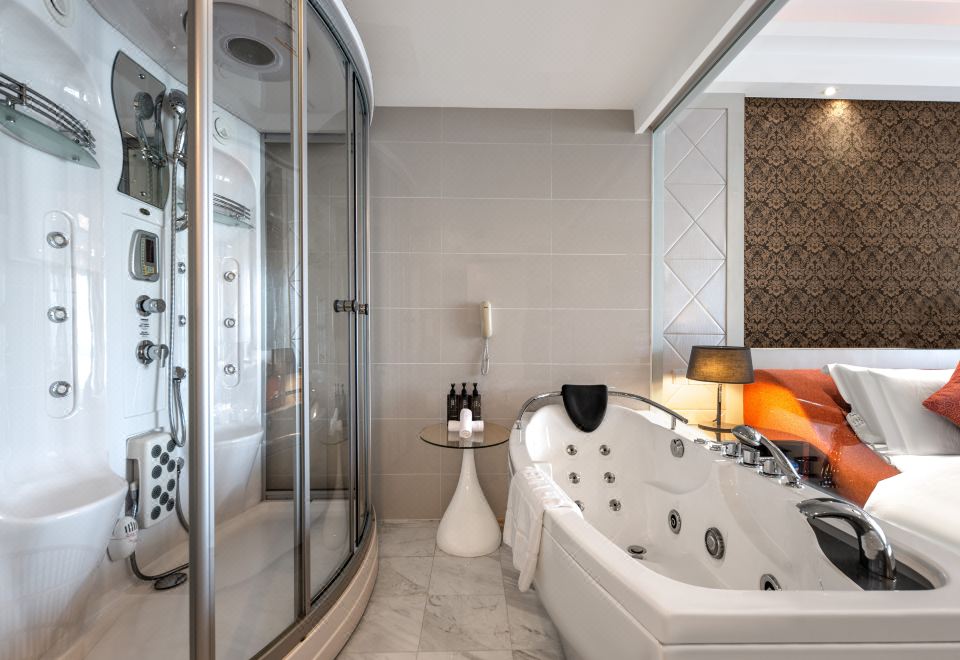 至尊行政两居室套房