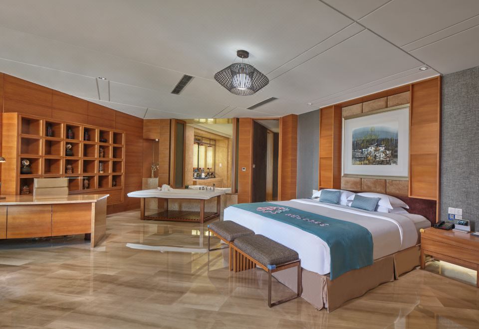 Regal Palace Resort HuidongPremier Suite - Sea-View