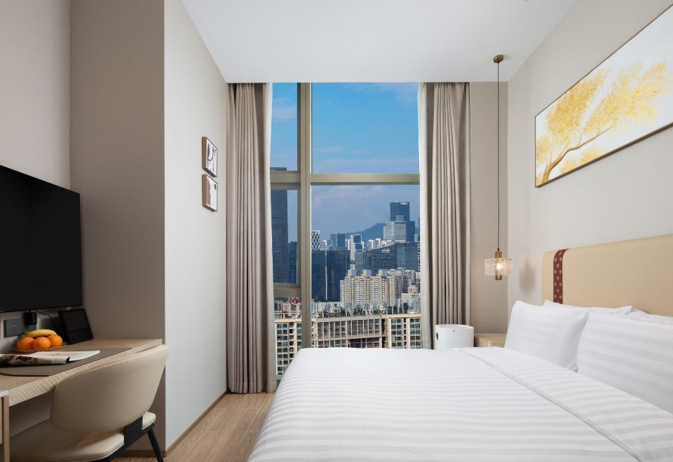 高級大床房（城市景觀+Mini吧+智能客控）