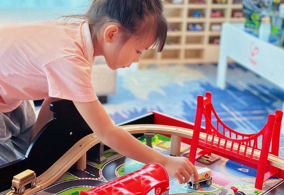 Hape火車親子湖景套房