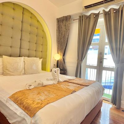 Bilik Superior Balkoni Kupon White Mansion Penang