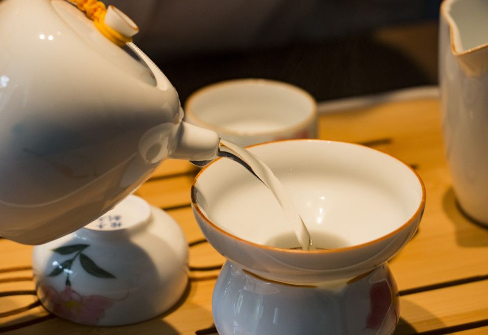 Wingate by Wyndham Hainan ChengmaiTheme Zen Room (Includes Wooden Fish, Heart Sutra, Incense, Taiji Costume, Blessing Plate, Tea Ware)