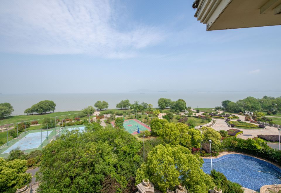 行政湖景雙床房