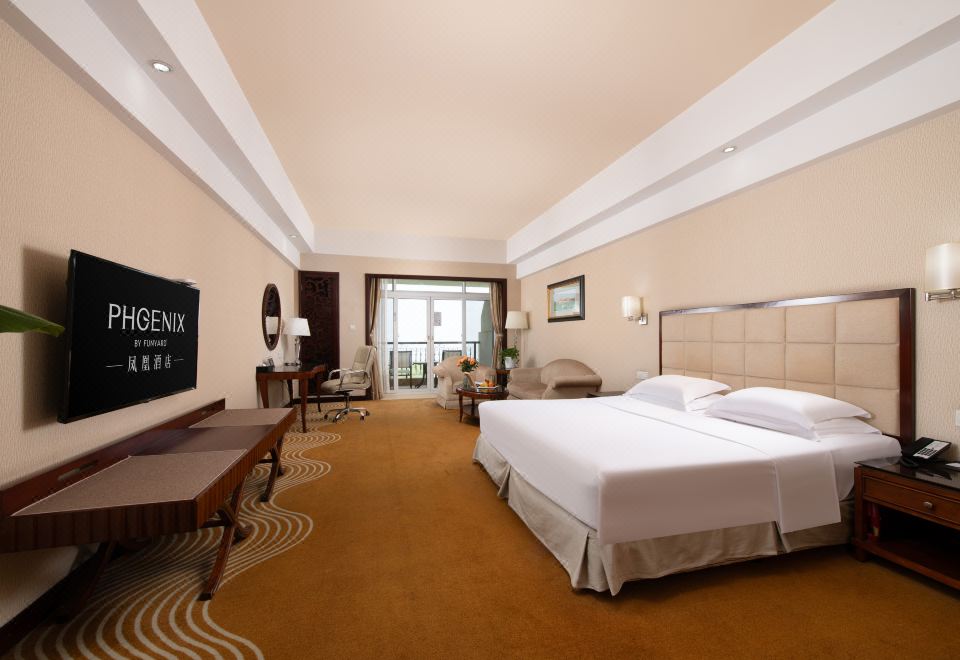 豪華湖景大床房