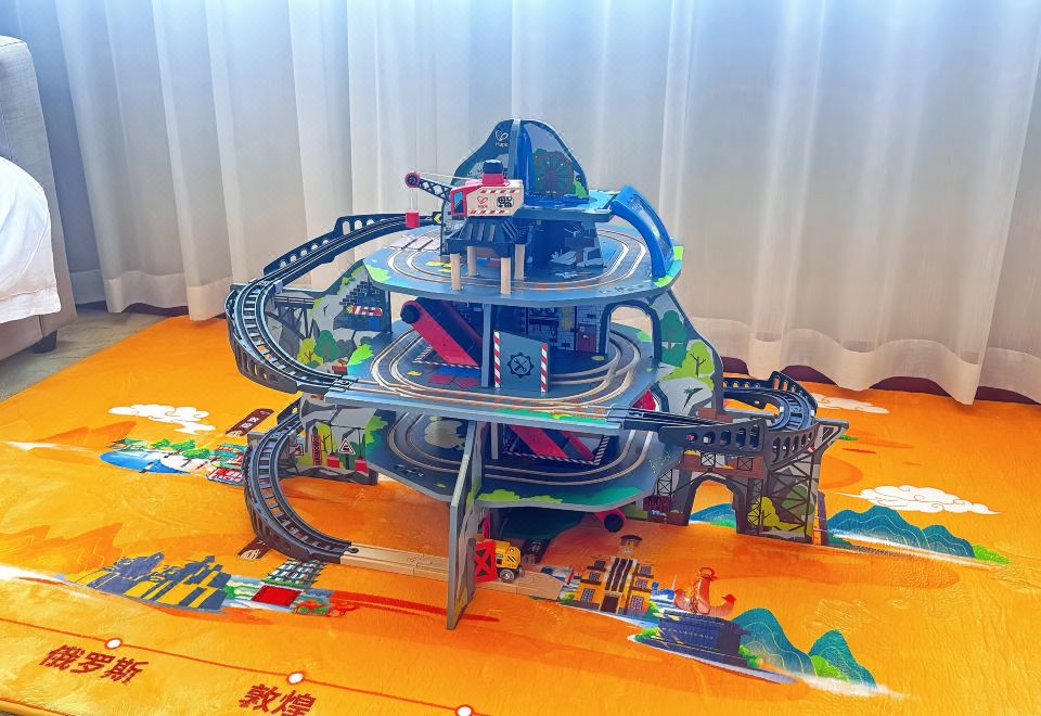 Parkview Hotel ShanghaiHape Silk Road Toy House