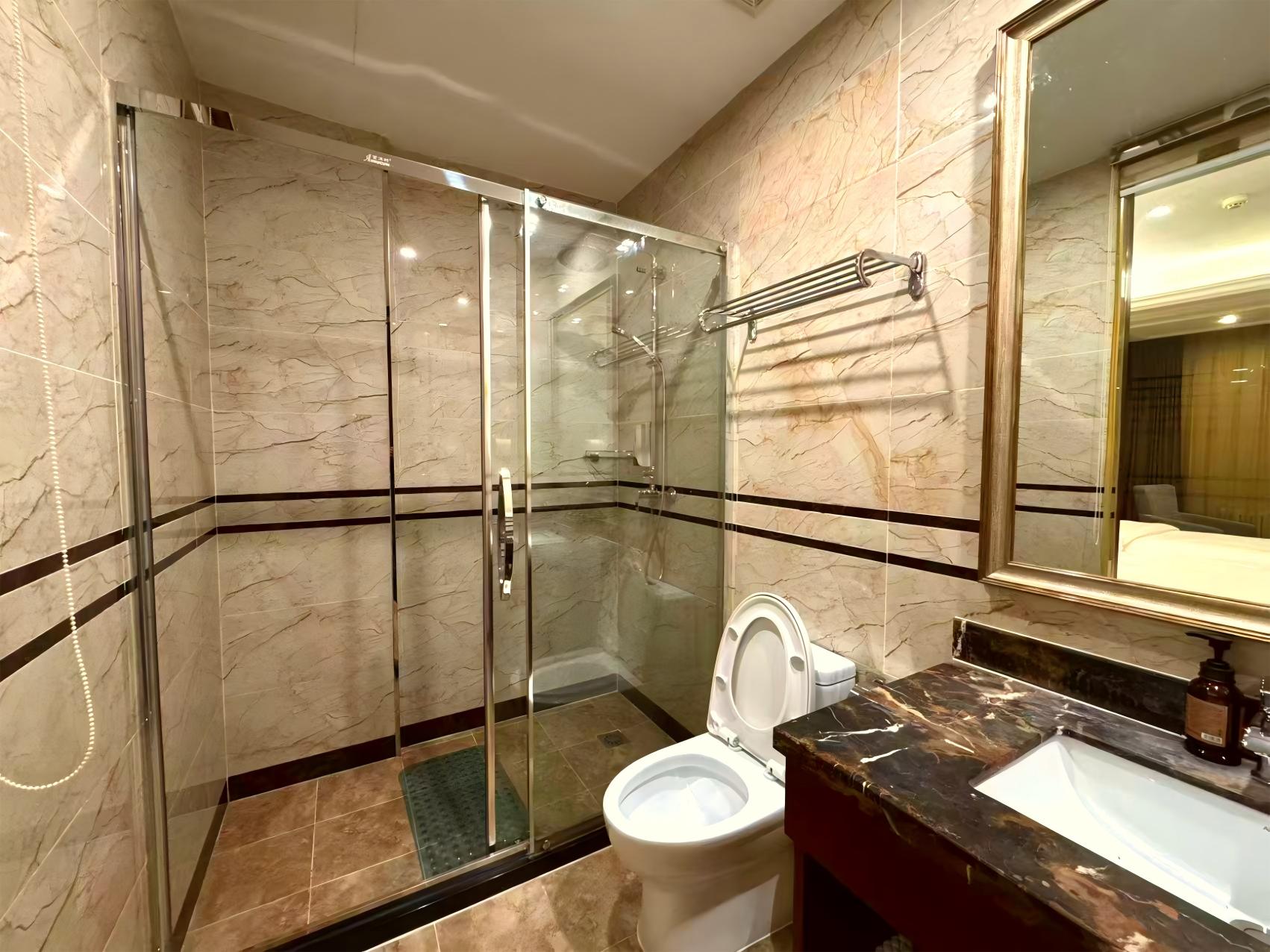 Riyueming · City Box Hotel (Dalian Railway Station Zhongshan Square Branch)City Box ·醺然枕梦商务双床房