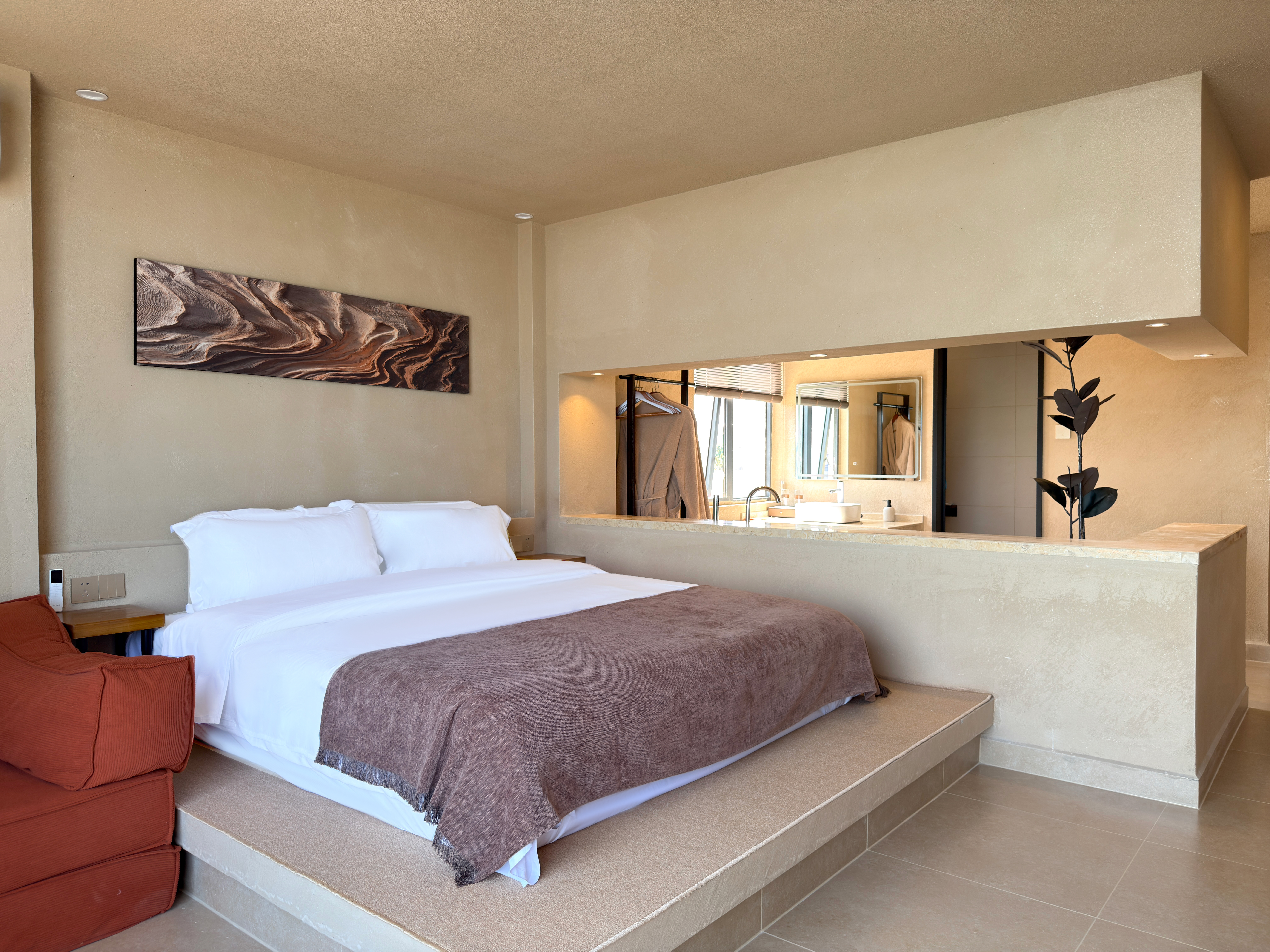 观海-侧海景大窗轻奢大床房