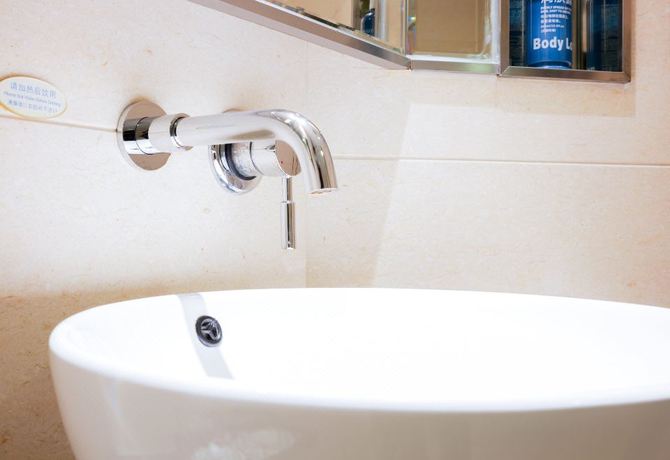 轻悦·舒睡大床间（高层景观,德国GROHE花洒）