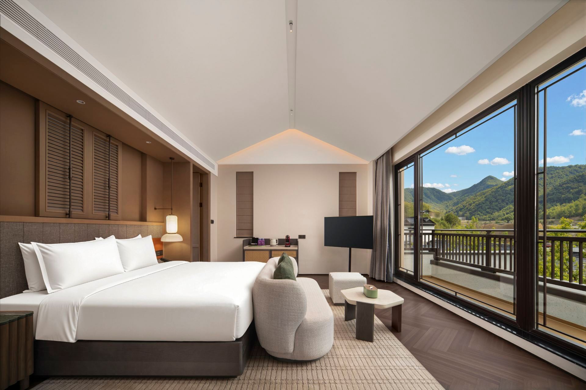 Two-Bedroom Villa (2 King Beds, Courtyard Access)