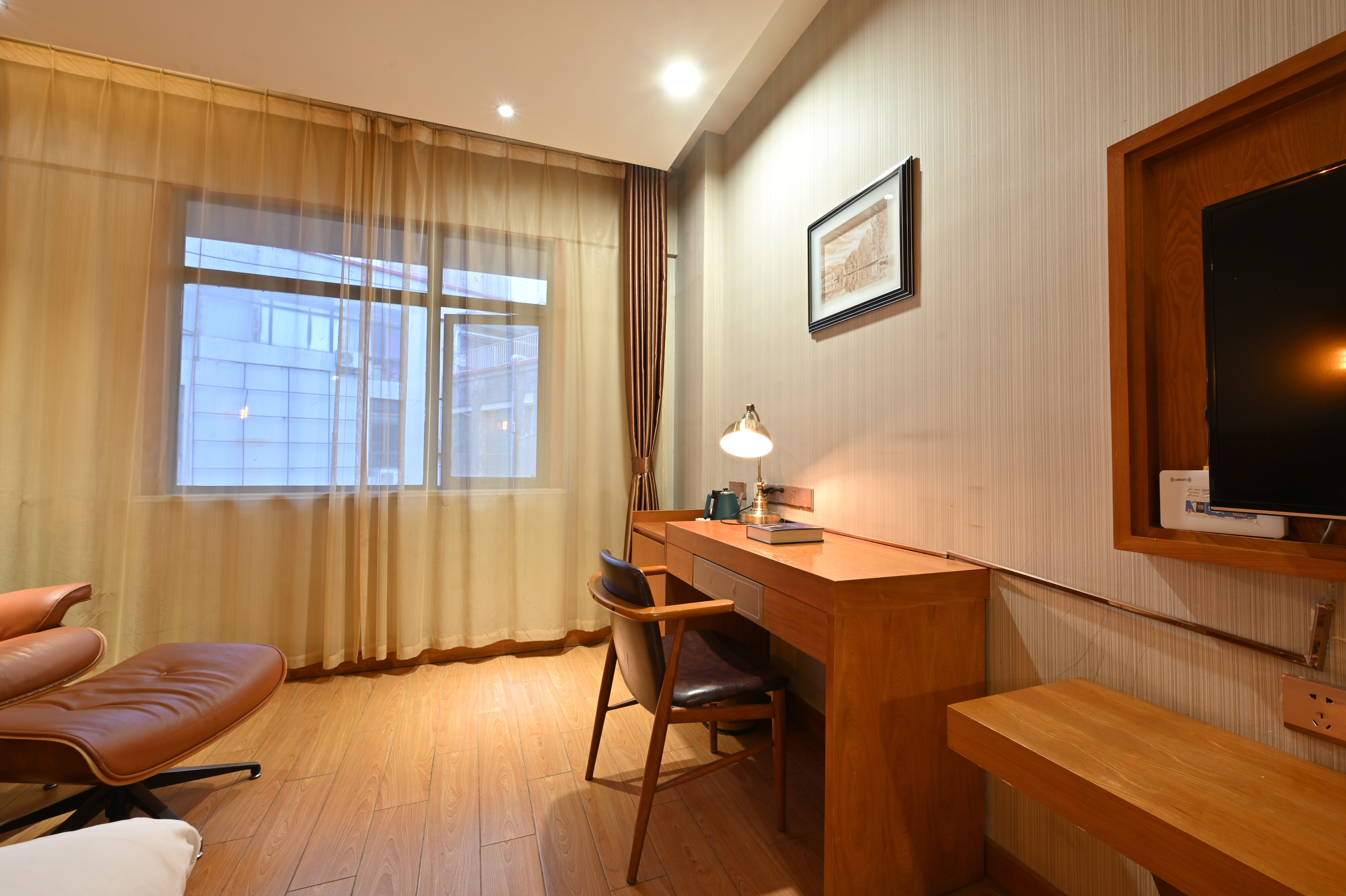 James Joyce Coffetel Feifan Double Bed Room With Chaise Longue