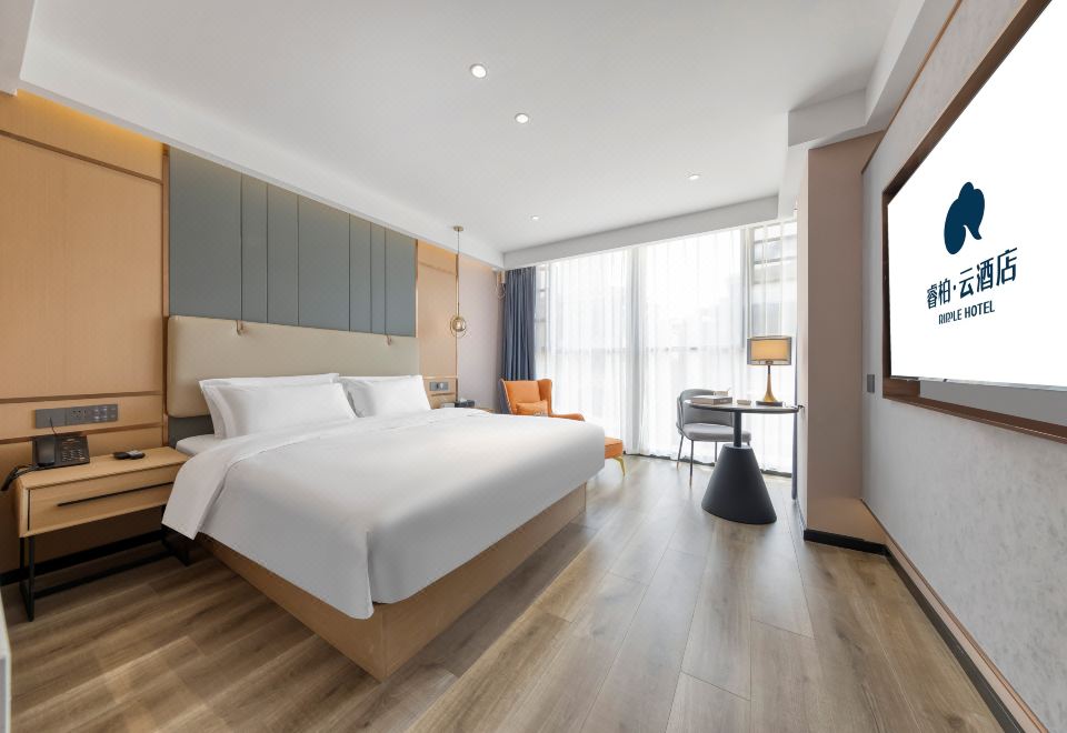 Rujiarui Baiyun Hotel (Chengdu Qingbaijiang  Dawan Middle School Branch)Ruiya Double Bed Room (Zero Pressure Mattress + Latex Memory Pillow + Sky City-View + TV Projection)