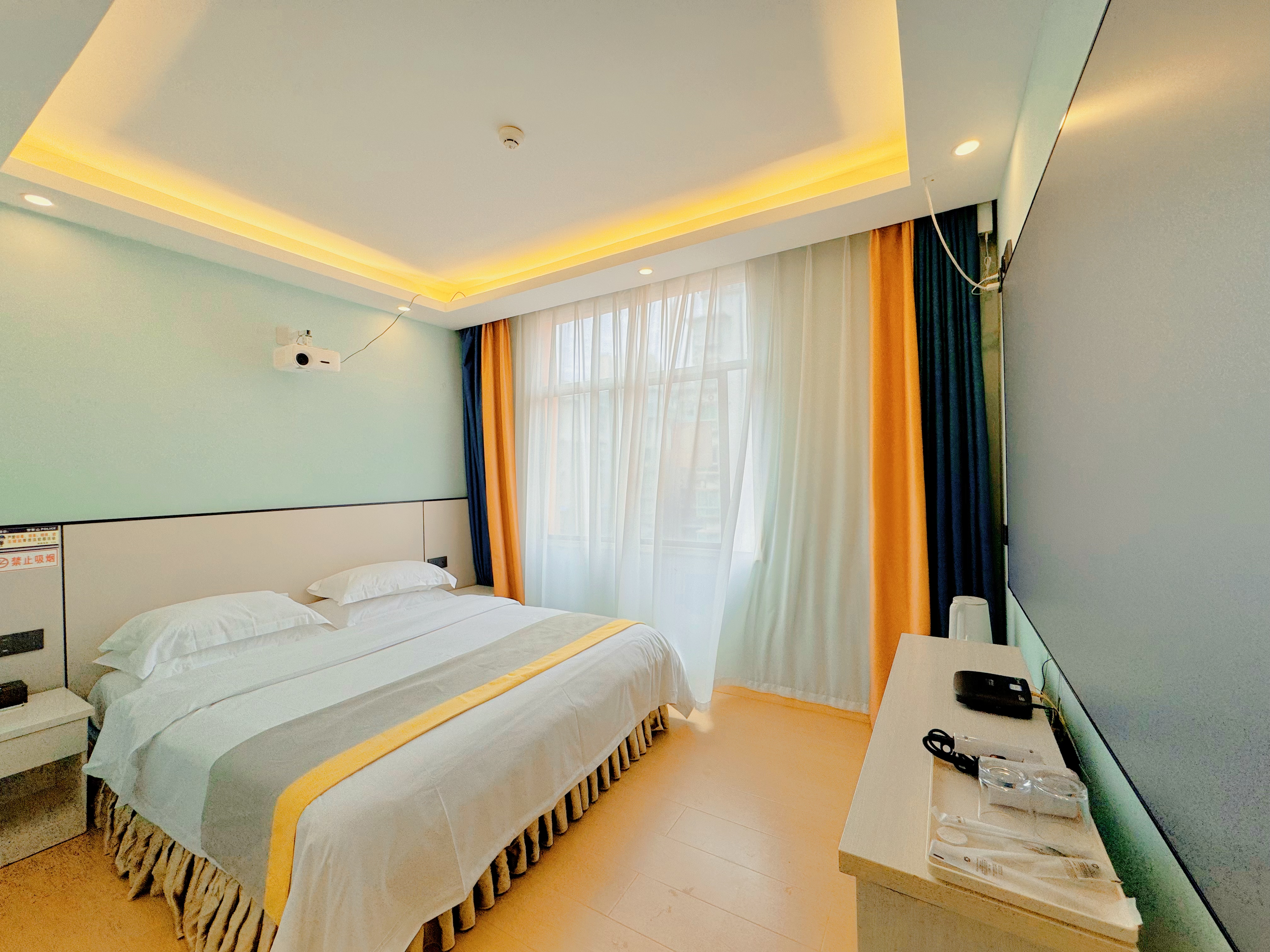 静谧.智能影音单间（影院级放映机+4K投屏+100寸巨幕观影+智能客控）