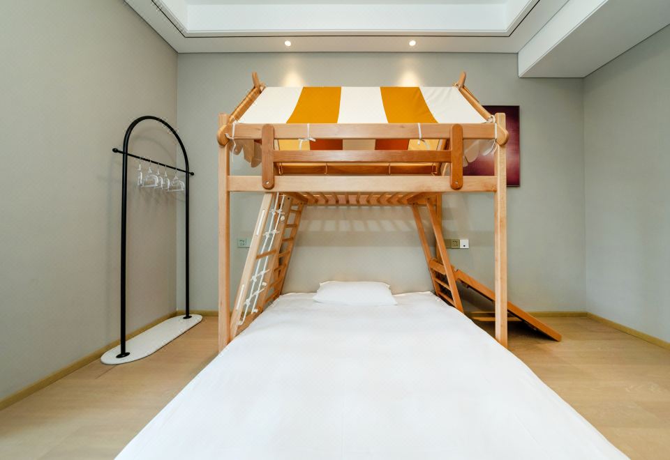 瘋狂的孩子家庭套房丨浴缸丨洗烘一體機丨冰箱