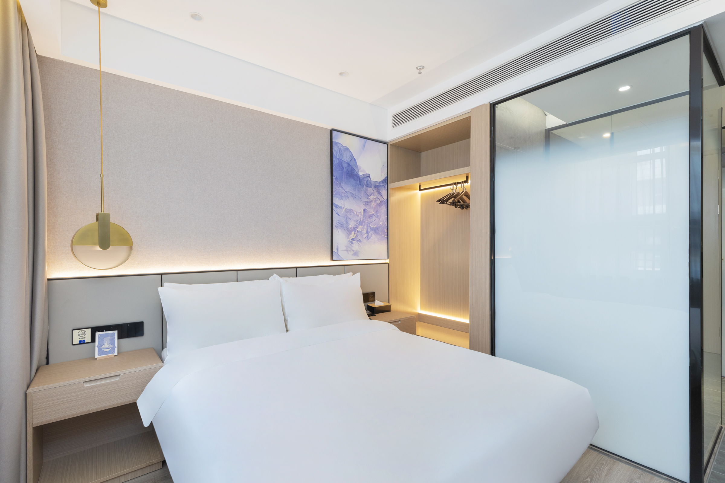 高级大床房A（可投屏55寸电视+喜临门床垫+自助洗衣）