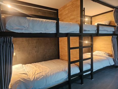 บ้านรังนก The Bird Nest Homestay & Coffee Shop