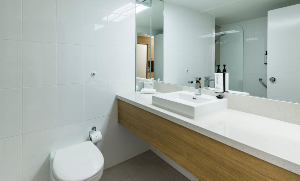 豪华特大床阳台房