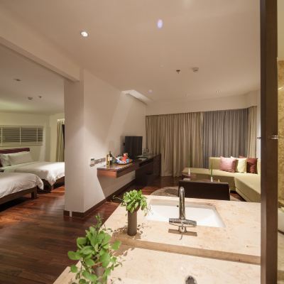 奢華三人套房 曼谷 LiT 飯店優惠