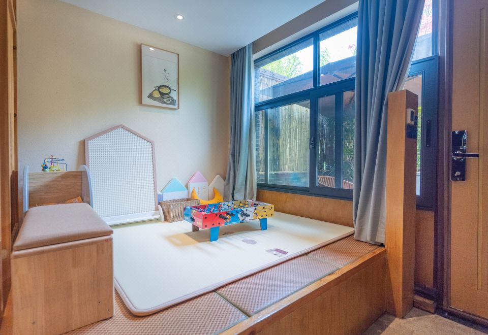 露营亲子双床房