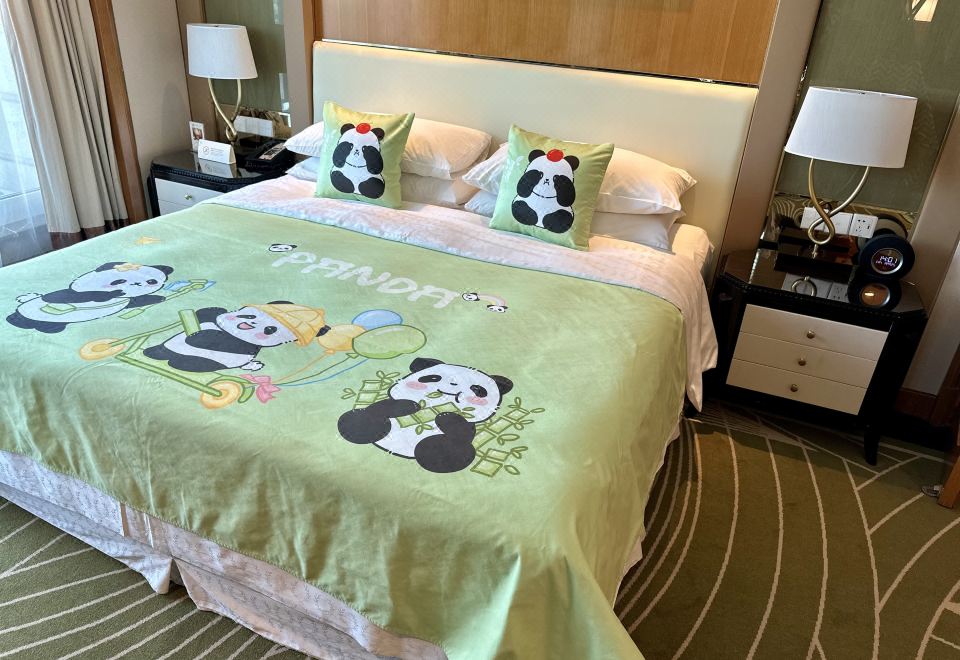 滚滚来喜熊猫主题亲子套房