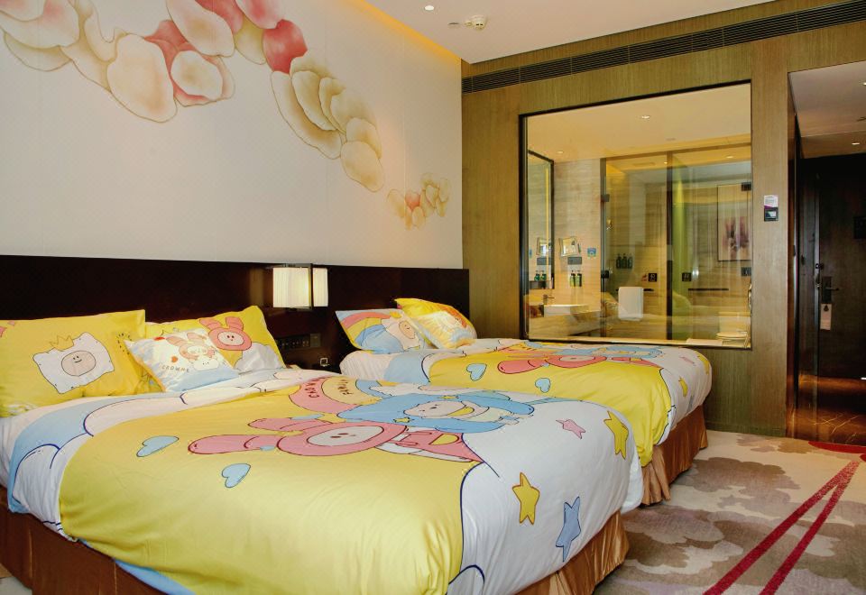 皇冠亲子双床房