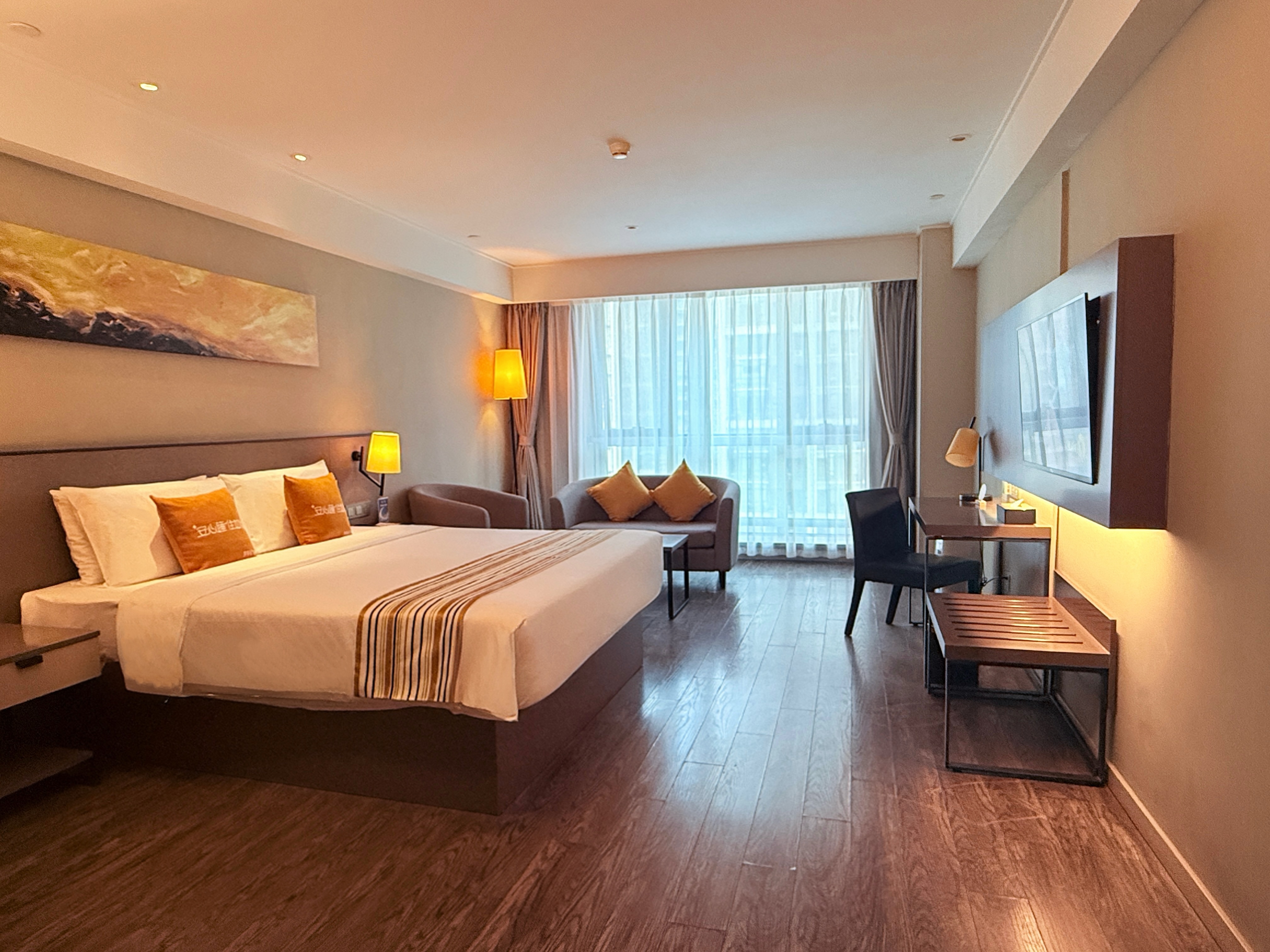 安心睡0压大床房（品牌0压床垫+徕芬吹风机+净化器）