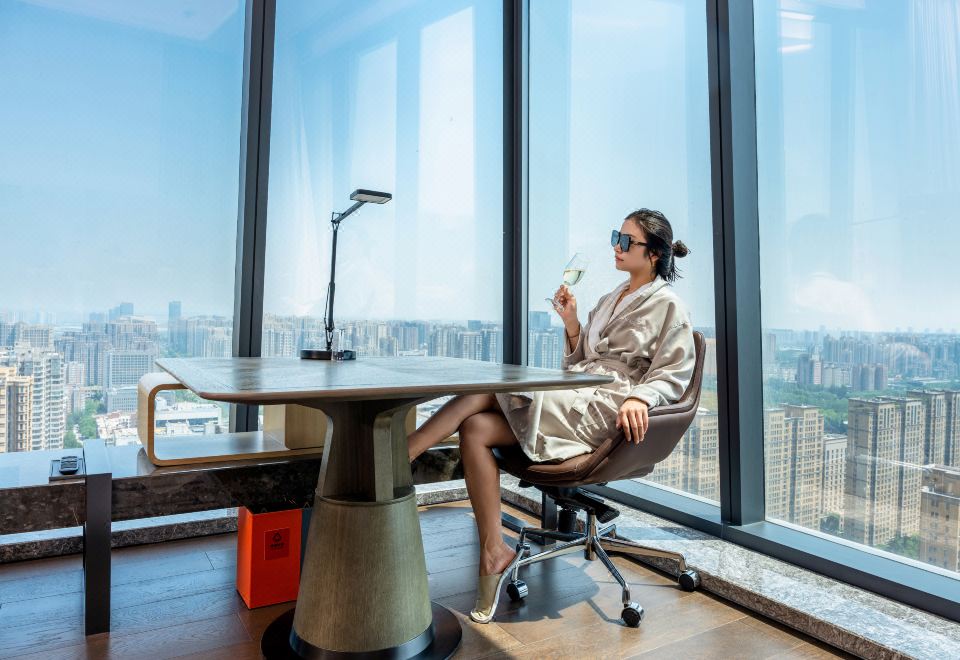 【舒眠泡泡浴大床主题房】270°云端高空落日晚霞