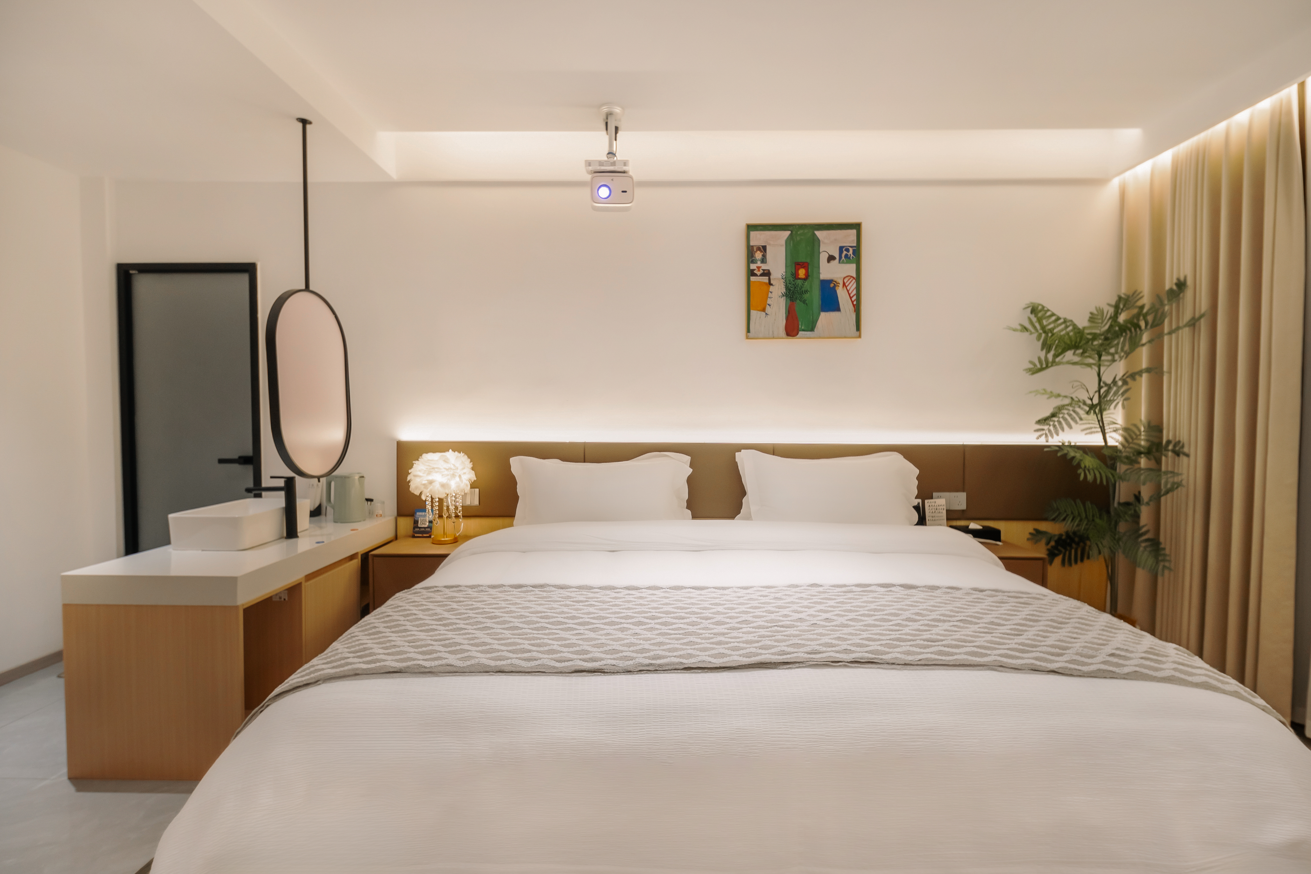 Quiet舒适影音大床房（独享景观+百寸巨幕+手机投屏）