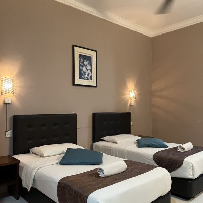Deluxe Room 2 Single Bed White Lodge Promo Code