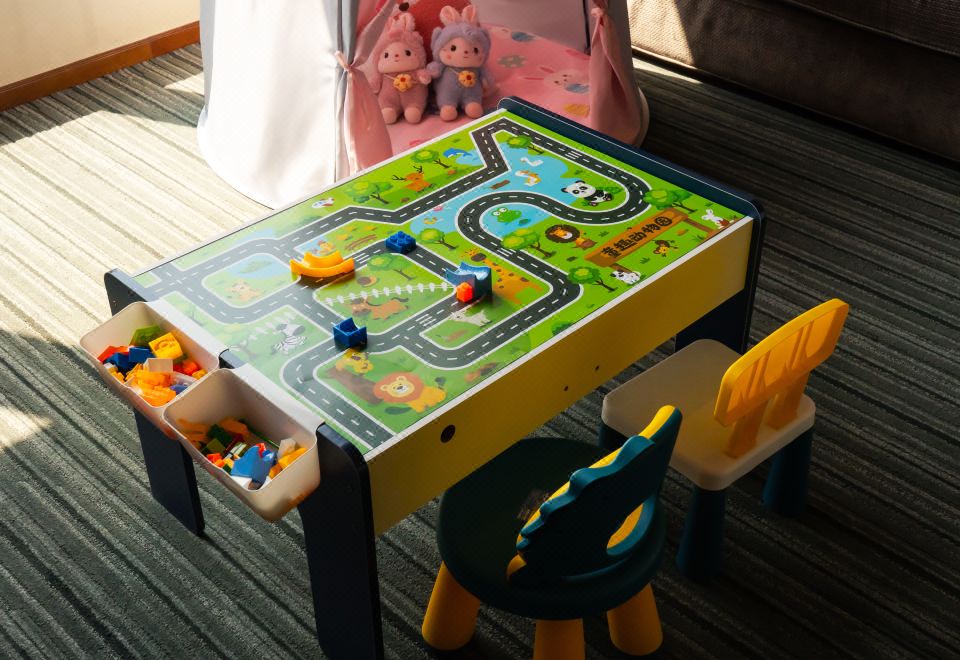 双卧江景家庭房