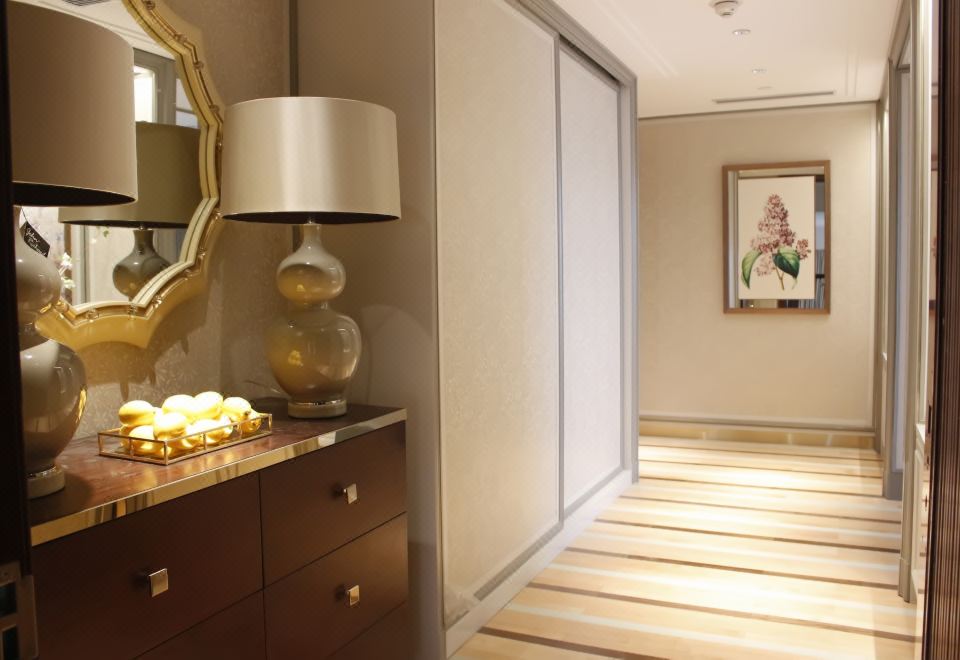 Crowne Plaza Guangzhou ZengchengDuplex Presidential Suite - With View (Top Floor)