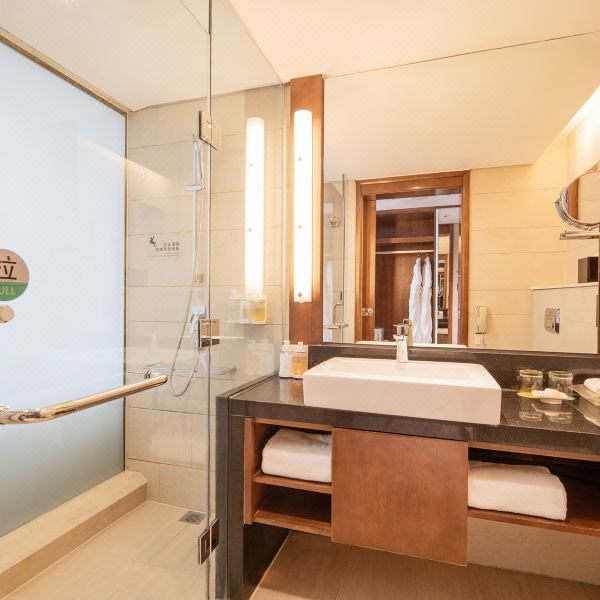 Holiday Inn Qingdao City CentreSuperior Room (King Bed)