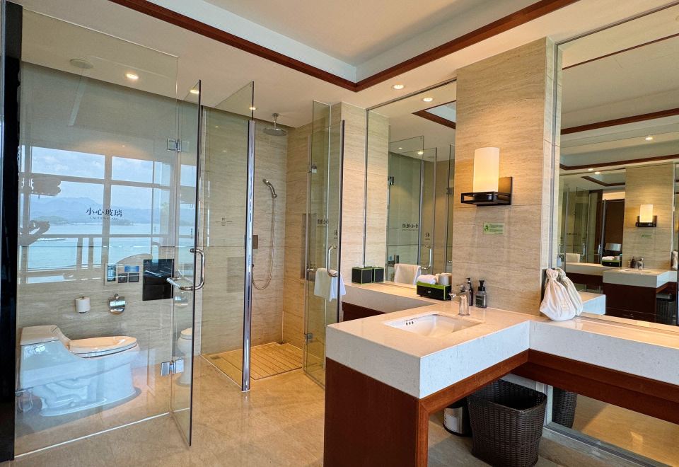 Narada Qiandao Lake ResortCentral Lake View King Room