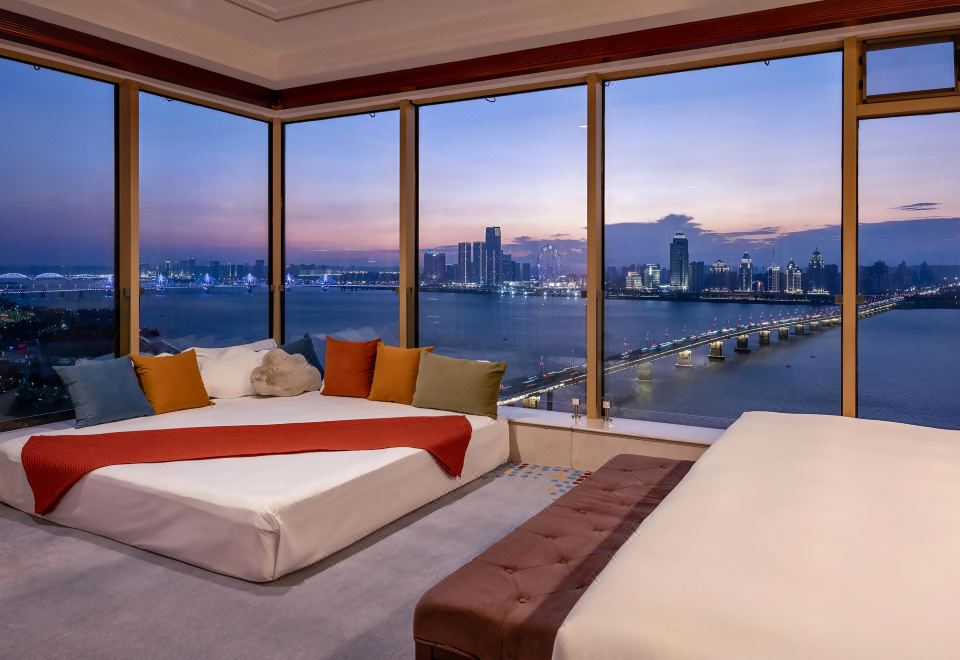 摩登格调江景套房270°览赣江江景