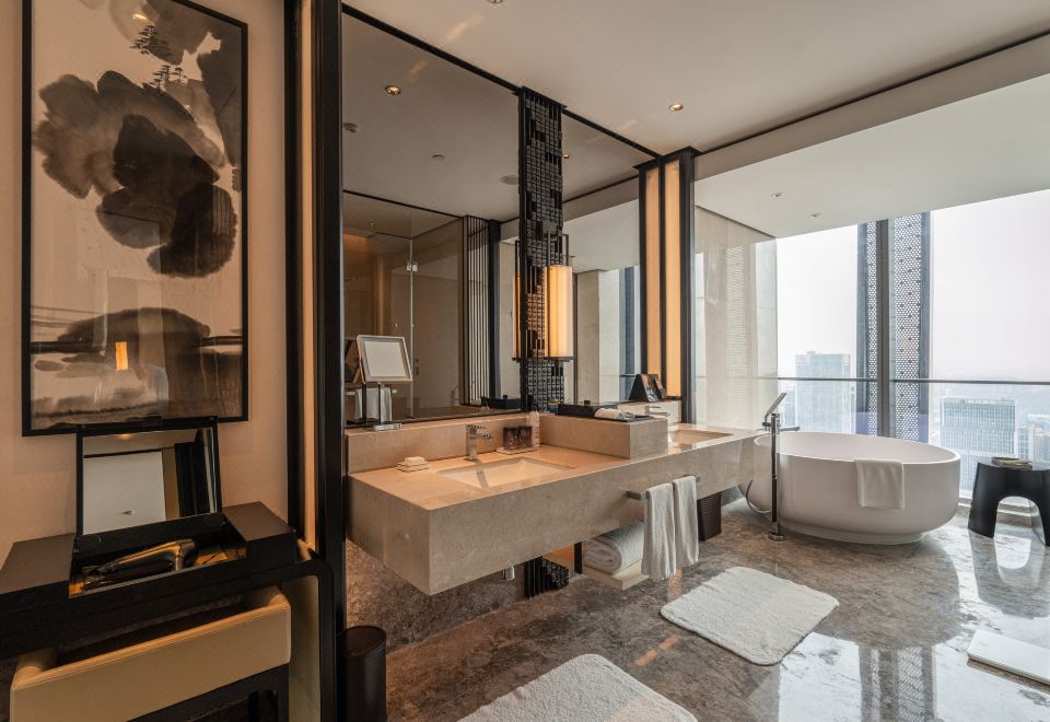 至尊城景家庭双床房（一大一小床）