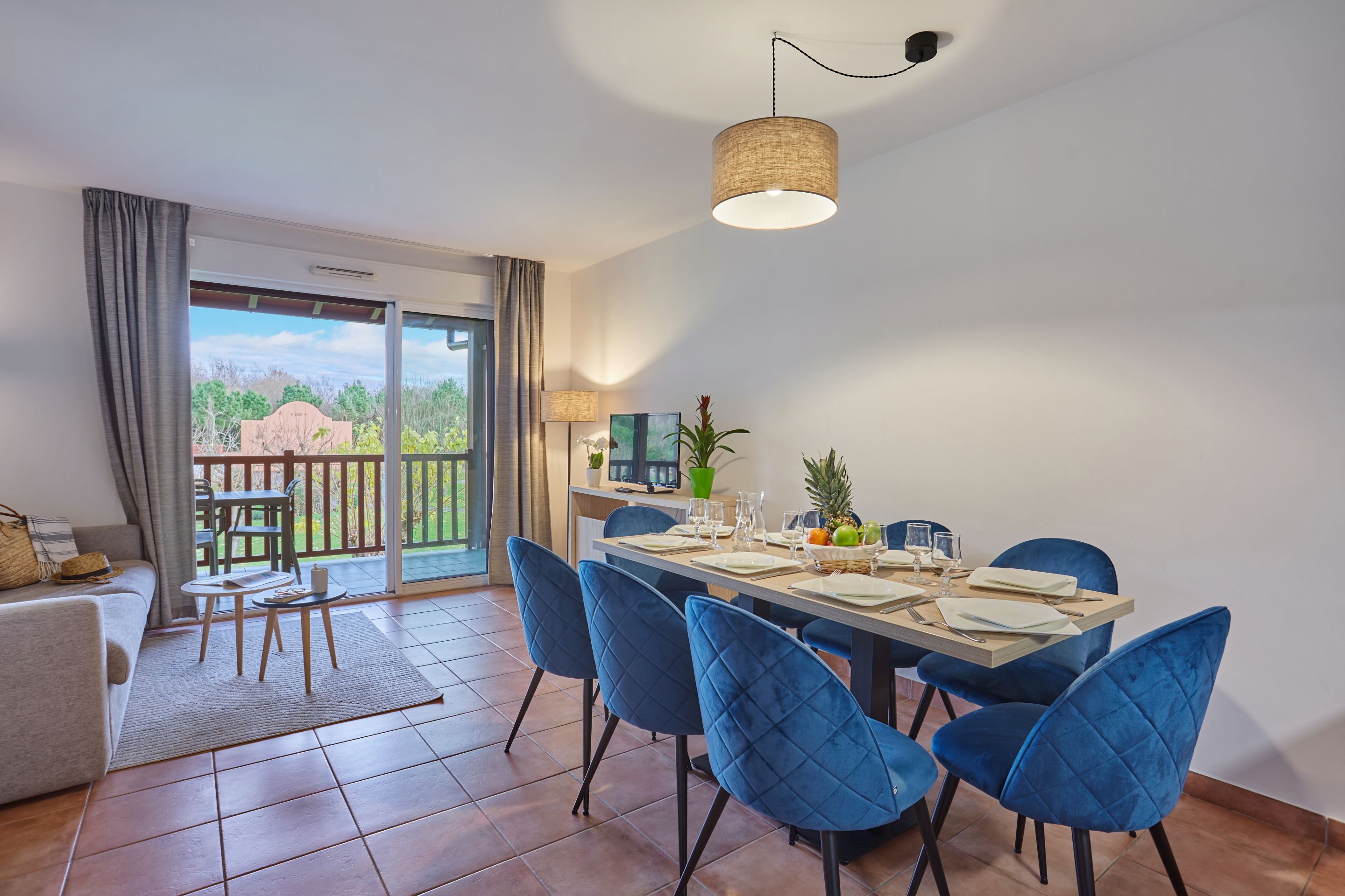 4房（8位客人）