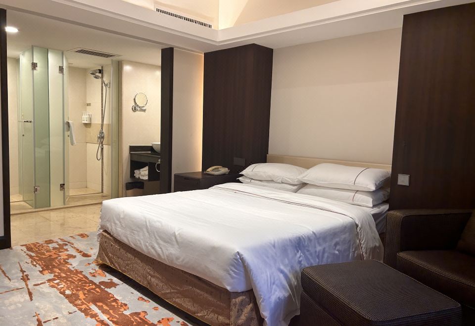 城央会聚大床房