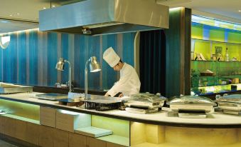 Hotel Plaza Osaka - Housity